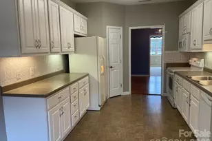 489 26th Ave NE, Hickory, NC 28601 - Photo 10