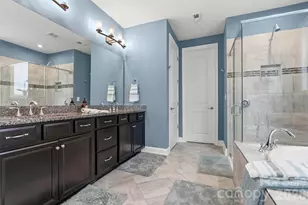12520 Old Iron Ln, Charlotte, NC 28215 - Photo 22