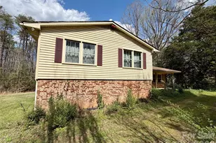 2925 Sparrow Springs Rd, Gastonia, NC 28052 - Photo 2