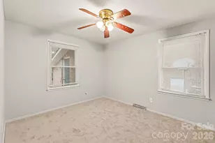4809 Malibu Dr, Charlotte, NC 28215 - Photo 14