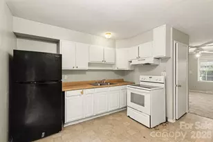 4809 Malibu Dr, Charlotte, NC 28215 - Photo 8