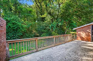 4809 Malibu Dr, Charlotte, NC 28215 - Photo 18