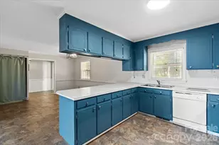 2010 Saratoga Dr, Gastonia, NC 28056 - Photo 14