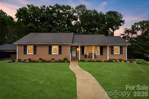1254 Churchill Dr, Gastonia, NC 28054 - Photo 2