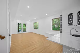 92 Cedar St, Asheville, NC 28803 - Photo 8