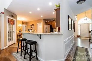6210 Maple Cove Ln, Charlotte, NC 28269 - Photo 12