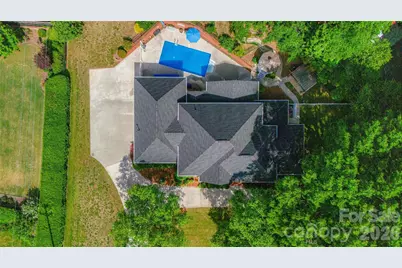 1209 S South Street, Gastonia, NC 28052 - Photo 2