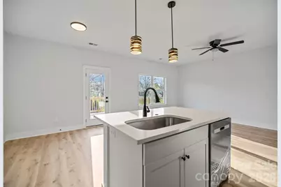 1409 Caldwell Street, Gastonia, NC 28052 - Photo 6