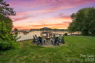 107 Beachview Dr, Mooresville, NC 28117 - Photo 2