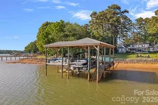 107 Beachview Dr, Mooresville, NC 28117 - Photo 6