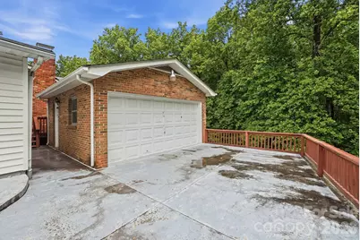 6704 Alanbrook Road, Charlotte, NC 28215 - Photo 34
