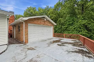 6704 Alanbrook Rd, Charlotte, NC 28215 - Photo 34
