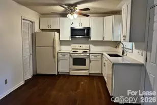 626 Walnut St, Statesville, NC 28677 - Photo 6