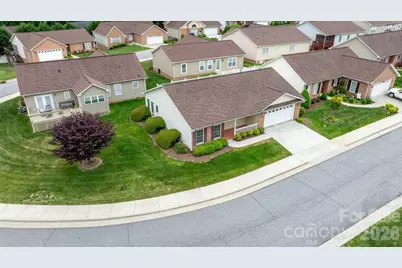 1268 Wexford Village Circle NE, Lenoir, NC 28645 - Photo 30