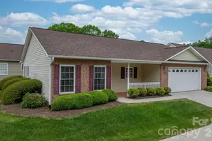 1268 Wexford Village Cir NE, Lenoir, NC 28645 - Photo 2