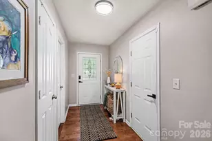 4727 McClure Rd, Charlotte, NC 28216 - Photo 4