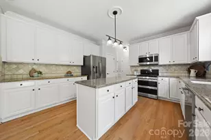 8901 Whipps Cross Ct, Waxhaw, NC 28173 - Photo 22