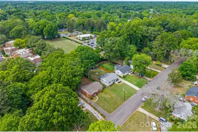 2242 Markham Court, Charlotte, NC 28205 - Photo 32