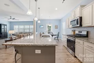 4615 Selhurst Dr, Fort Mill, SC 29707 - Photo 14