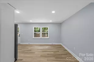 1519 Briarfield Dr, Charlotte, NC 28205 - Photo 16