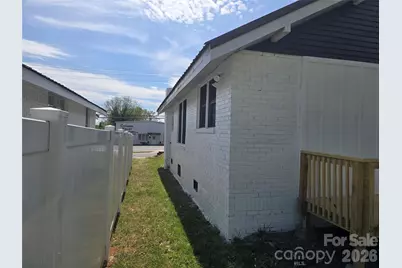 813 Highland Avenue SE, Hickory, NC 28602 - Photo 4