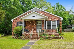 301 Hampton Rd, Lancaster, SC 29720 - Photo 1