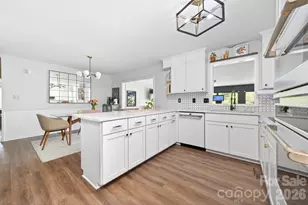 6220 Sharon Rd, Charlotte, NC 28210 - Photo 18