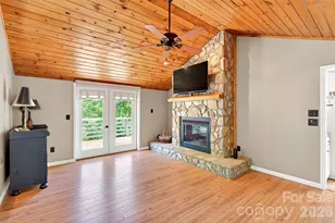 334 Harbor Lake Rd, Newland, NC 28657 - Photo 10