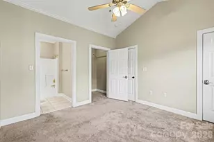 9241 Meadow Vista Rd, Charlotte, NC 28213 - Photo 12