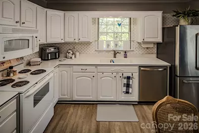 38 Rocky Meadows Road, Newland, NC 28657 - Photo 10