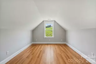 1060 California Creek Rd, Mars Hill, NC 28754 - Photo 16