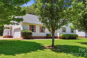 411 Patio Rd, Easley, SC 29642 - Photo 2