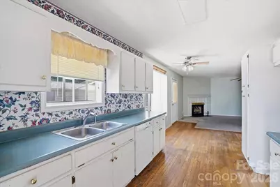 411 Patio Road, Easley, SC 29642 - Photo 6