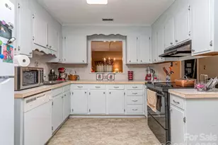 11707 Park Rd, Charlotte, NC 28226 - Photo 12