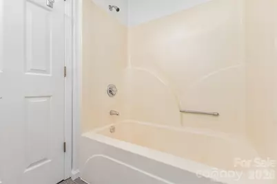 570 29th Avenue Drive NW, Hickory, NC 28601 - Photo 14