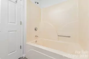570 29th Ave Dr NW, Hickory, NC 28601 - Photo 14
