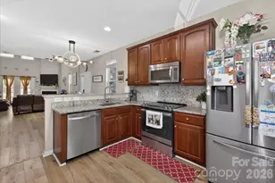 10810 Princeton Village Dr, Charlotte, NC 28277 - Photo 6