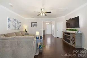 2441 Diplomat Ln, Charlotte, NC 28210 - Photo 6