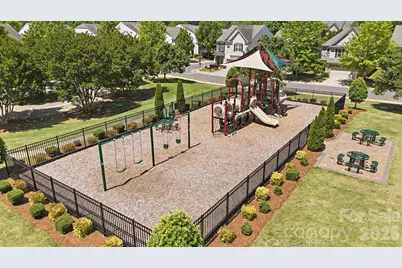2441 Diplomat Lane, Charlotte, NC 28210 - Photo 32