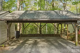 6 Gold Finch Ln, Maggie Valley, NC 28751 - Photo 4
