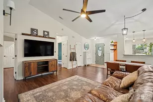 7450 Crestside Ln, Charlotte, NC 28227 - Photo 6
