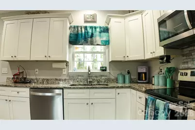 214 W Church Street, Jefferson, SC 29718 - Photo 10