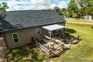 214 W Church St, Jefferson, SC 29718 - Photo 6