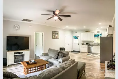 214 W Church Street, Jefferson, SC 29718 - Photo 8