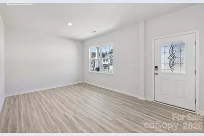 601 17th Avenue Drive NE, Hickory, NC 28601 - Photo 2