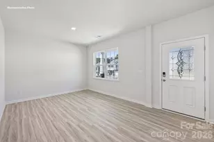 601 17th Ave Dr NE, Hickory, NC 28601 - Photo 2