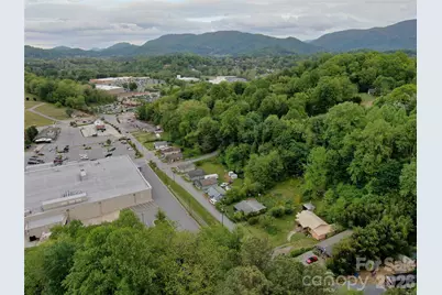 205 Frazier Street, Waynesville, NC 28786 - Photo 2