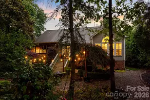 1020 ButterBurr Dr, Matthews, NC 28104 - Photo 2