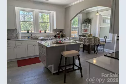 933 W Warren Street, Shelby, NC 28150 - Photo 1