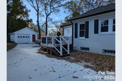 933 W Warren Street, Shelby, NC 28150 - Photo 8